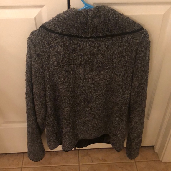 Sherpa zip up - Picture 2 of 3